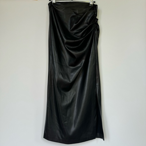 Zara Faux Leather Skirt - Picture 1 of 7